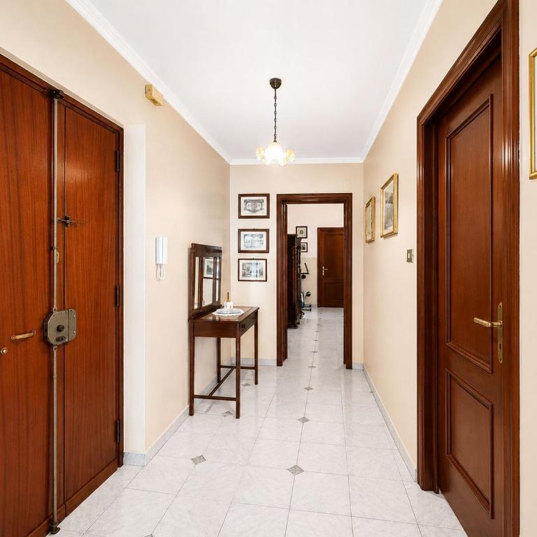 GuestHost - Central Apartment near train station - Two-Bedroom Apartment - 15