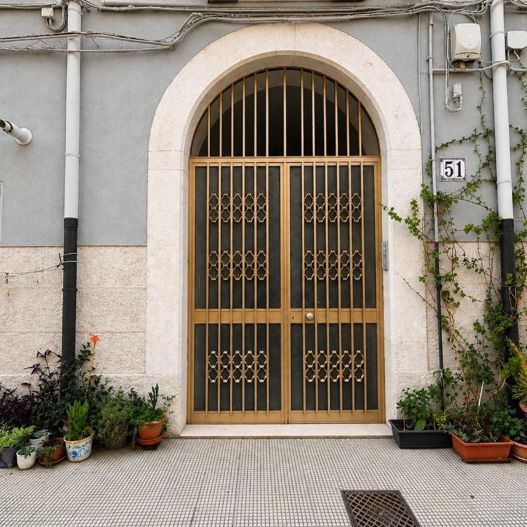 GuestHost - Central Apartment near train station - Two-Bedroom Apartment - 21