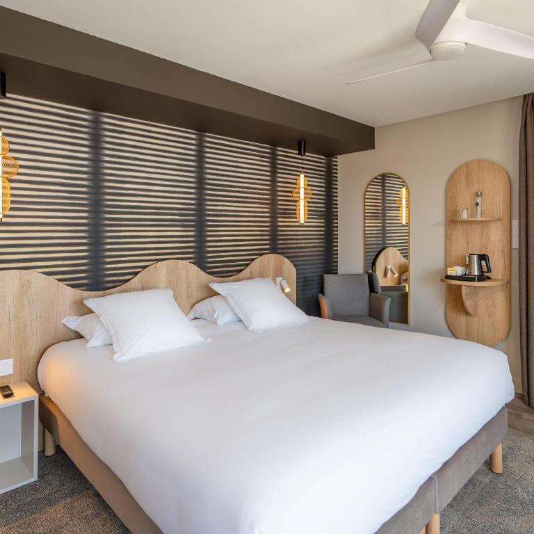 Best Western Hotel Le Crystal Dinard - Chambre Lit Queen-Size Supérieure avec Terrasse - Front de Mer/Non-Fumeurs - 1