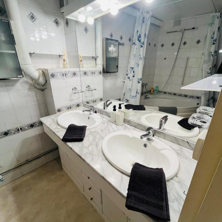Centre du village - Balcon - Ski et Vercors - Appartement 1 Chambre - 13