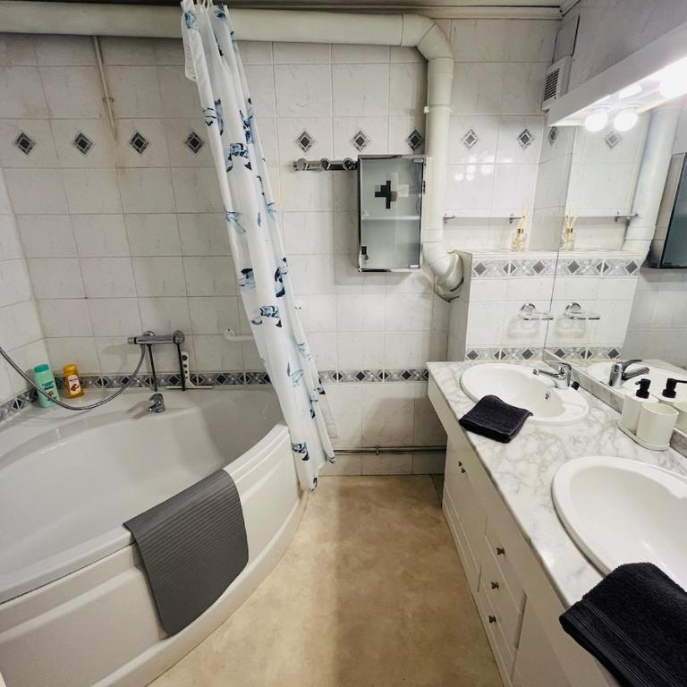 Centre du village - Balcon - Ski et Vercors - Appartement 1 Chambre - 20