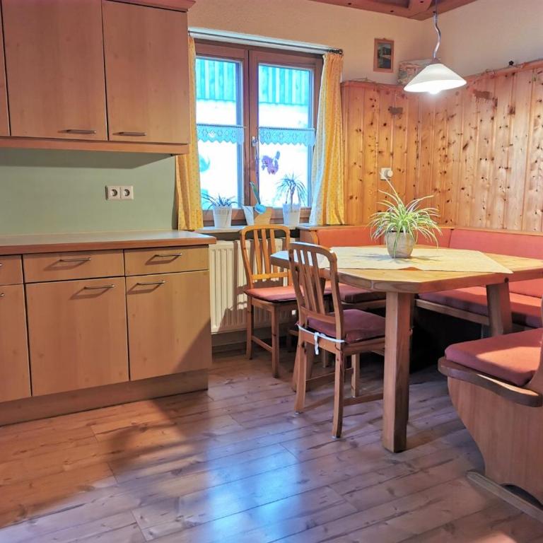 Ferienhof Milz - Apartment mit 2 Schlafzimmern mit Balkon und Terrasse - 5
