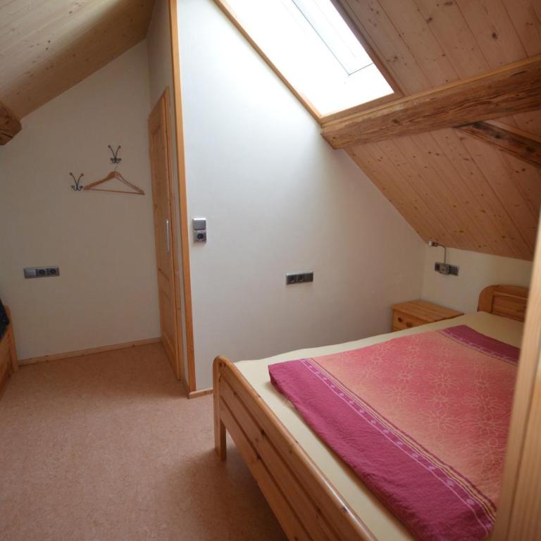 Ferienhof Milz - Apartment mit 3 Schlafzimmern und Balkon - 4