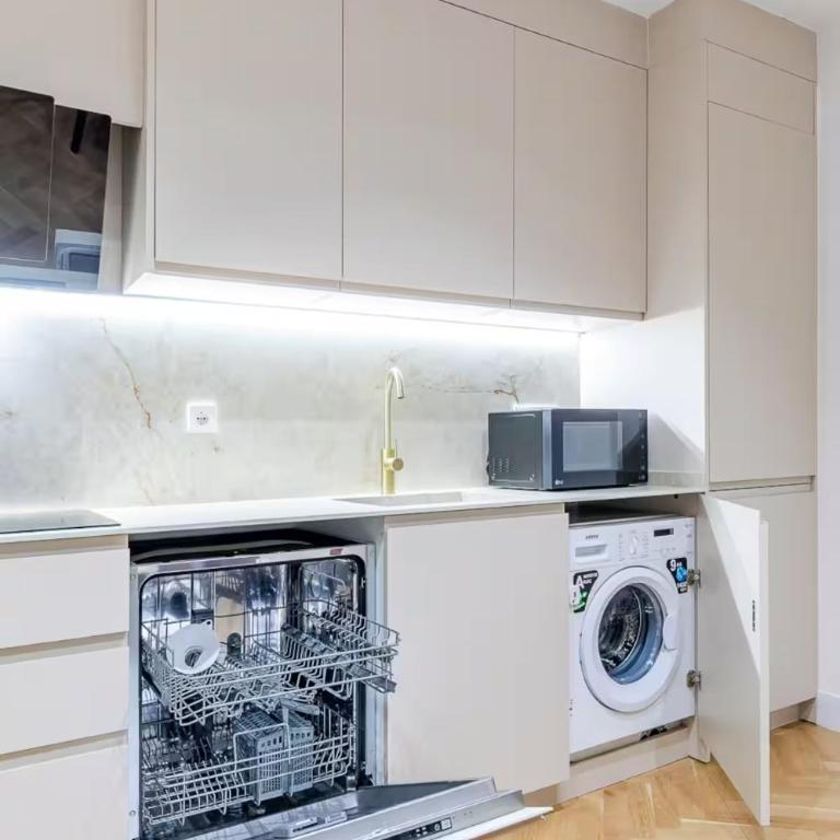 Apartamento de 2 Habitaciones en el Centro - Classic Apartment - 18