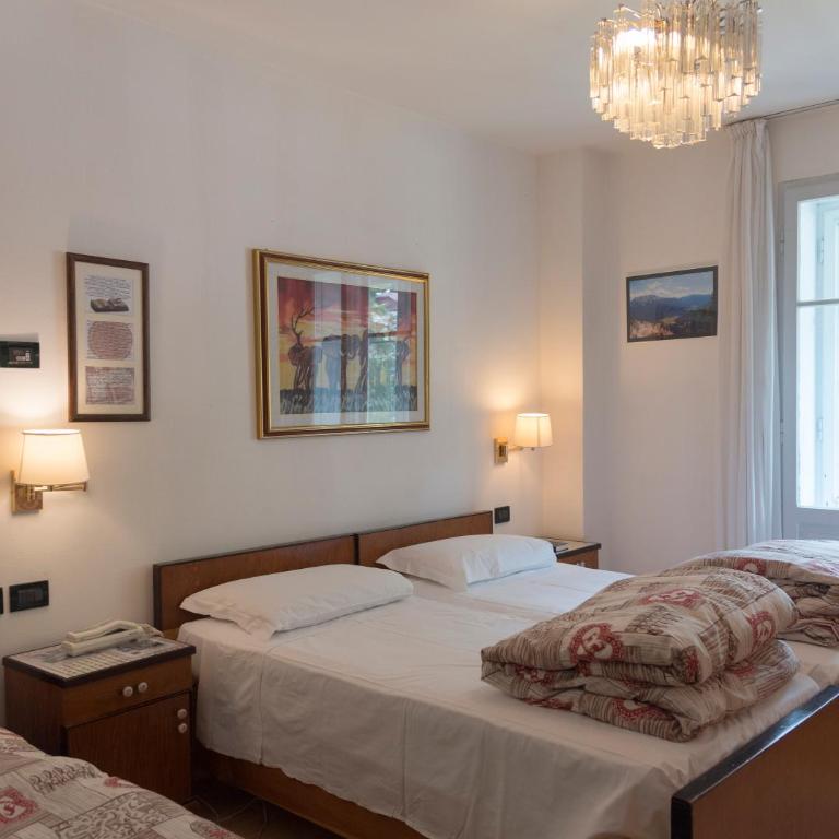 Hotel Laurino - Camera Quadrupla Classic - 7