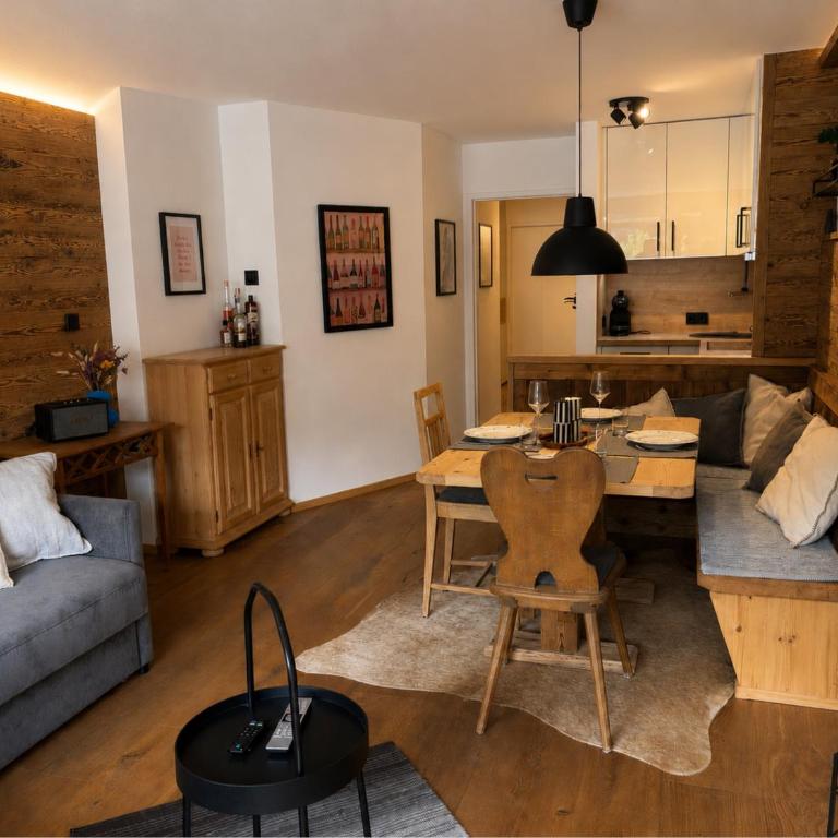 Bergzeit by Apartment Managers - Apartment mit Aussicht und Balkon - 1