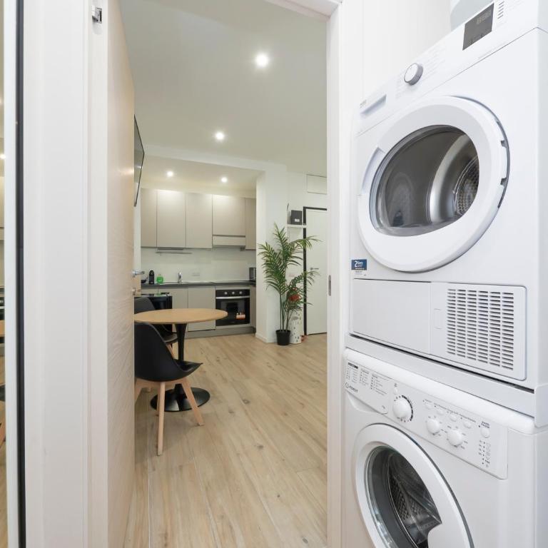 Cozy Studio - Tortona, Navigli & M4 - One-Bedroom Apartment - 7