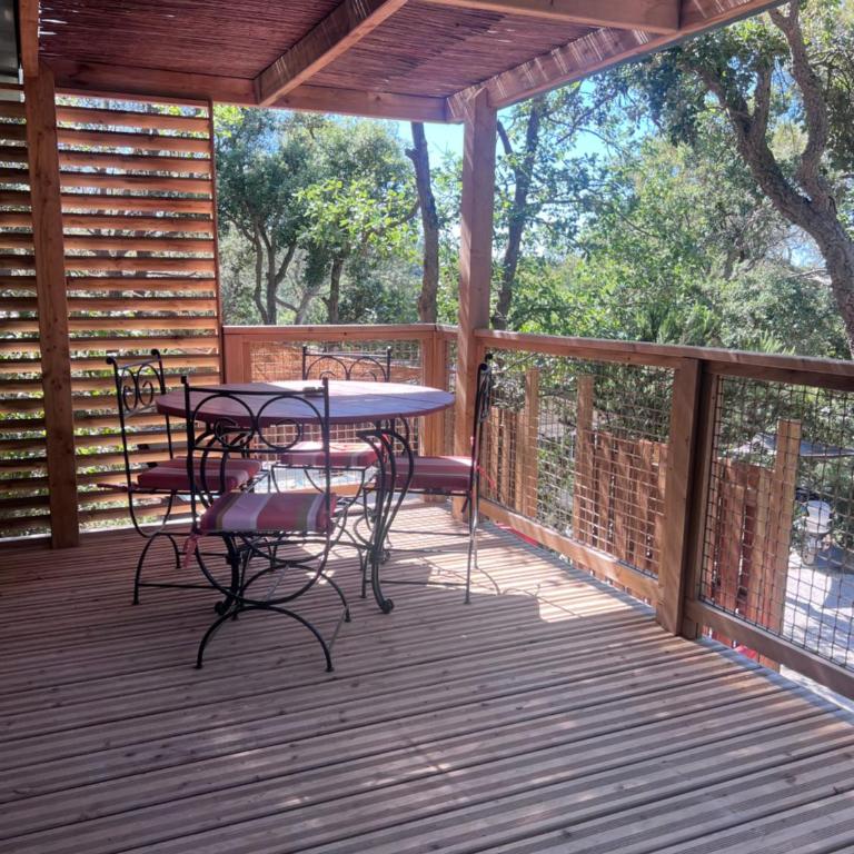 Camping Familial Buffalo Hacienda - Chalet avec jacuzzi - 3