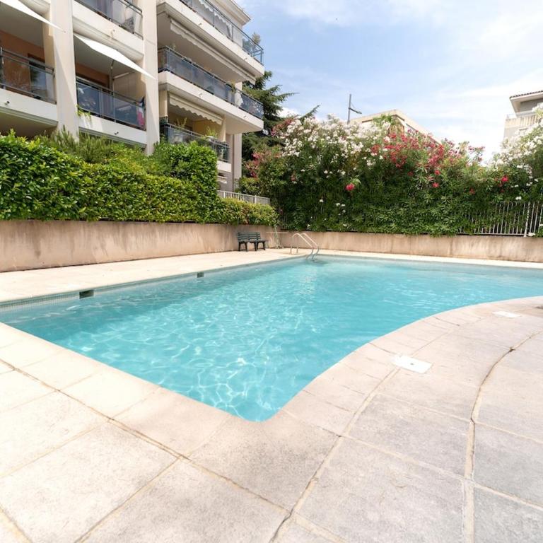 YV Bel appartement, piscine terrasse et garage - Appartement 1 Chambre avec Terrasse - 2