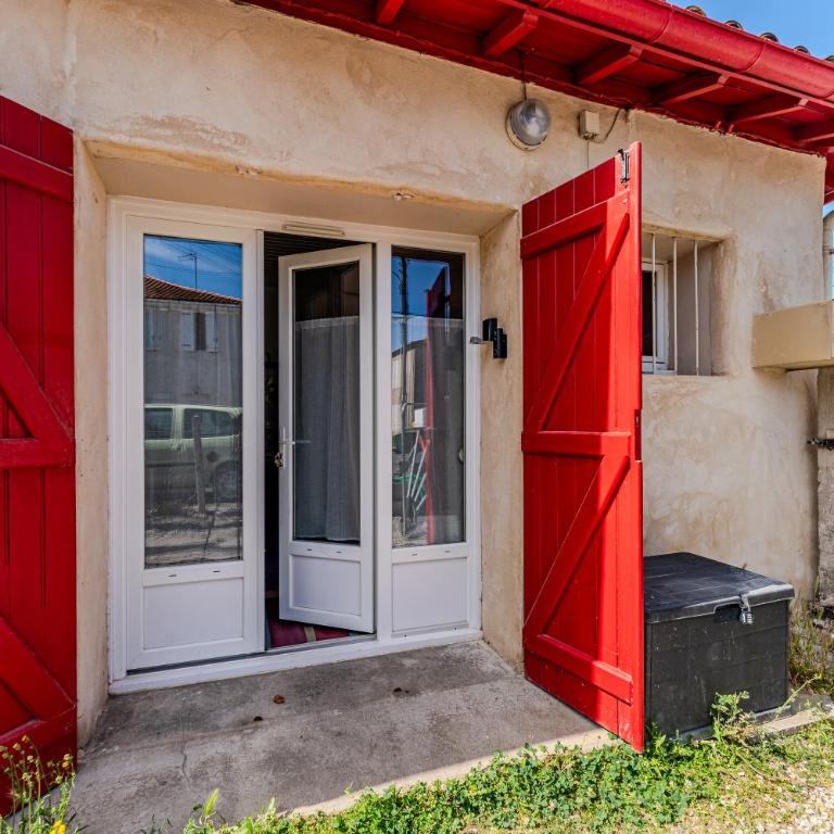 Coquillages et crustacés, vidéoprojecteur baignoire îlot chez Ivona Vacances - Appartement 1 Chambre - 36