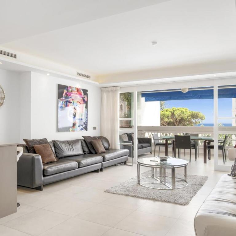 Modern 2 Bedroom Apartment, with Sea Views, in Playas del Duque - Puerto Banús - Apartamento de 2 dormitorios - 6