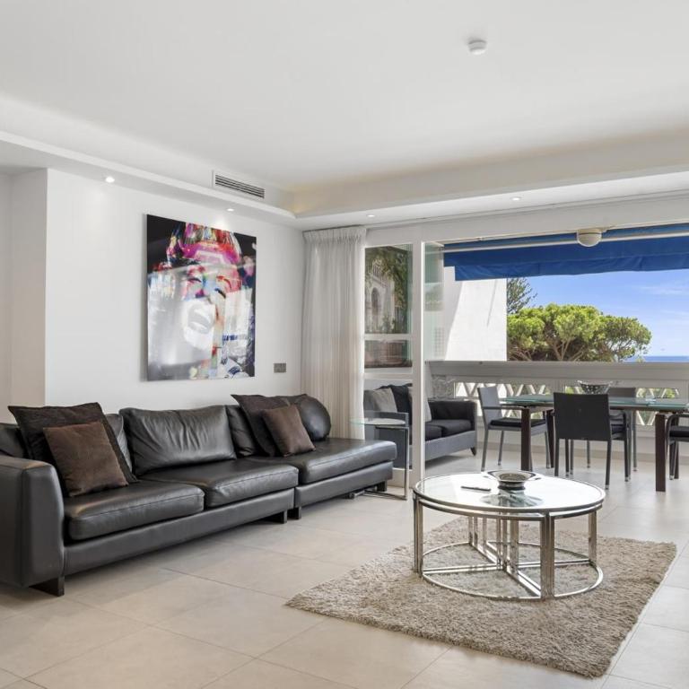 Modern 2 Bedroom Apartment, with Sea Views, in Playas del Duque - Puerto Banús - Apartamento de 2 dormitorios - 7