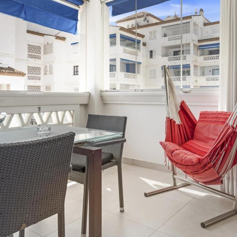 Modern 2 Bedroom Apartment, with Sea Views, in Playas del Duque - Puerto Banús - Apartamento de 2 dormitorios - 9