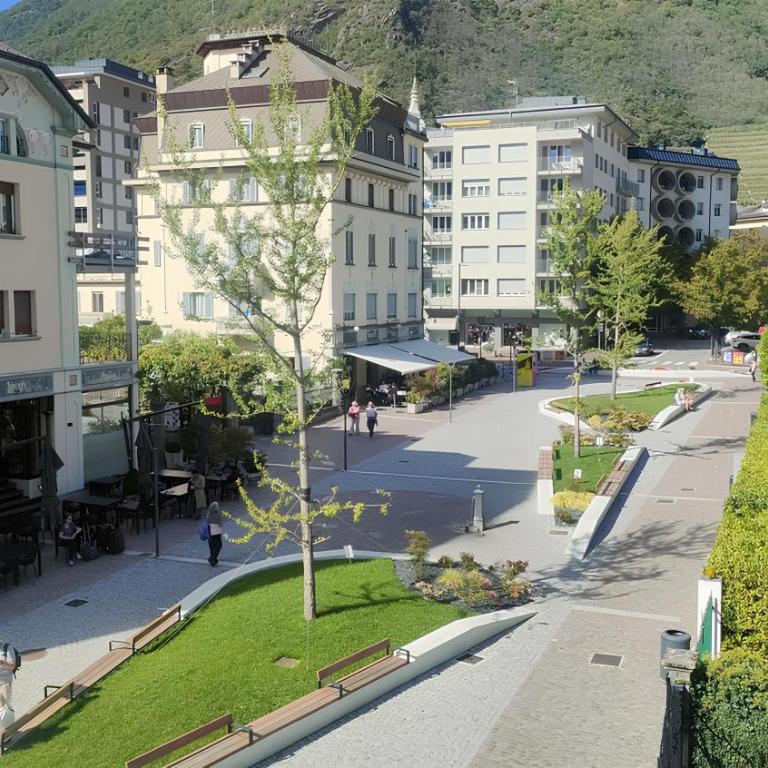 Piazza Grande Suite - Big Terrace with Panoramic Bernina Express View, Elevator&Parking - Casa con 1 dormitorio - 1