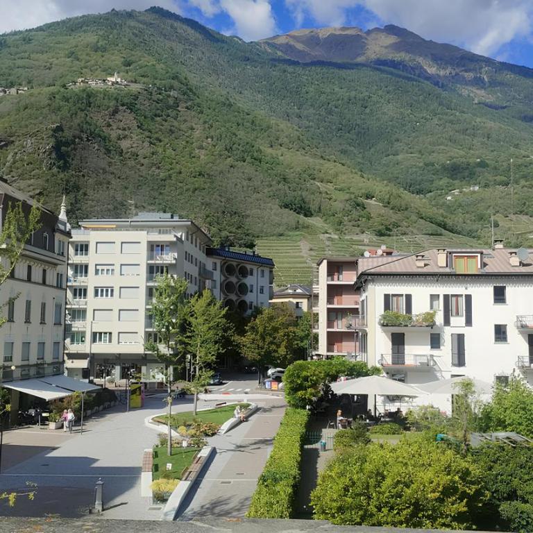Piazza Grande Suite - Big Terrace with Panoramic Bernina Express View, Elevator&Parking - Casa con 1 dormitorio - 4