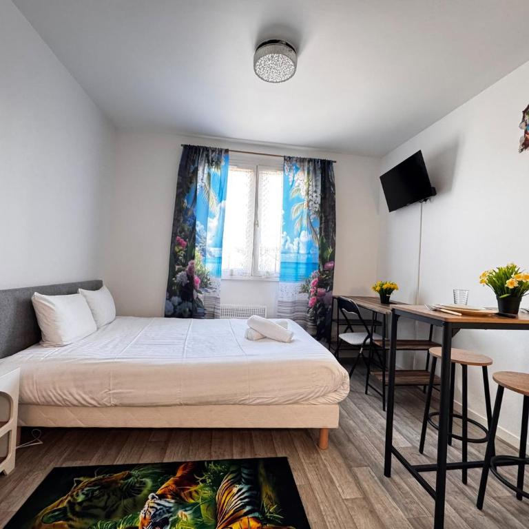 Le Nid Douillet, avec parking gratuit, proche des facultés - Appartement - 32