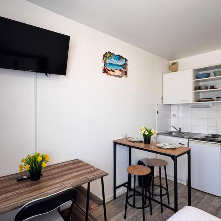 Le Nid Douillet, avec parking gratuit, proche des facultés - Appartement - 16