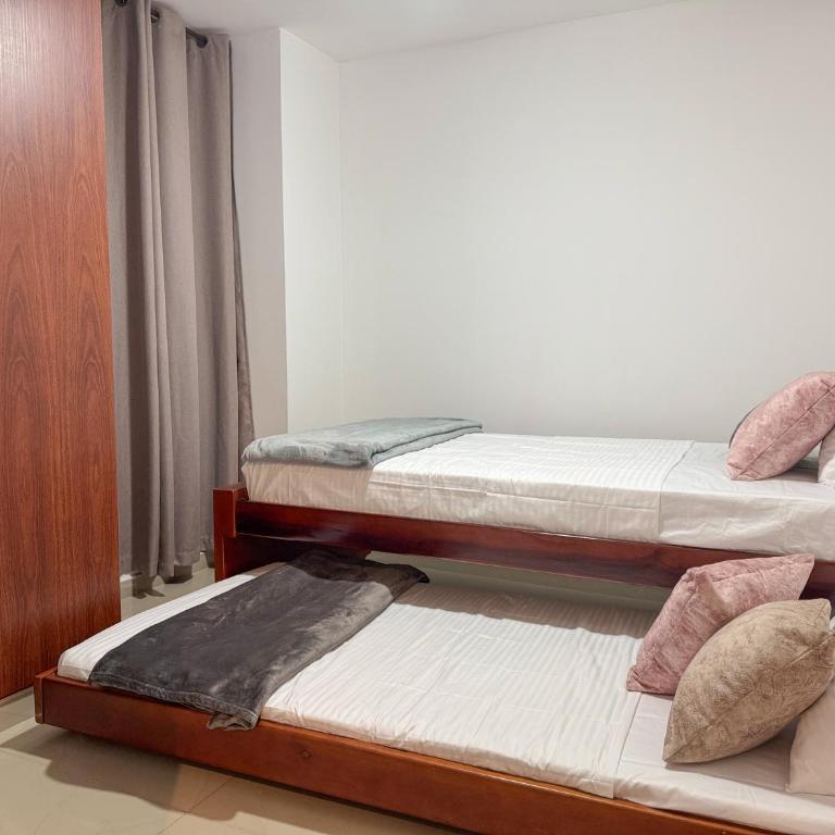 Hermoso apartamento totalmente amoblado - Three-Bedroom Deluxe Apartment - 18
