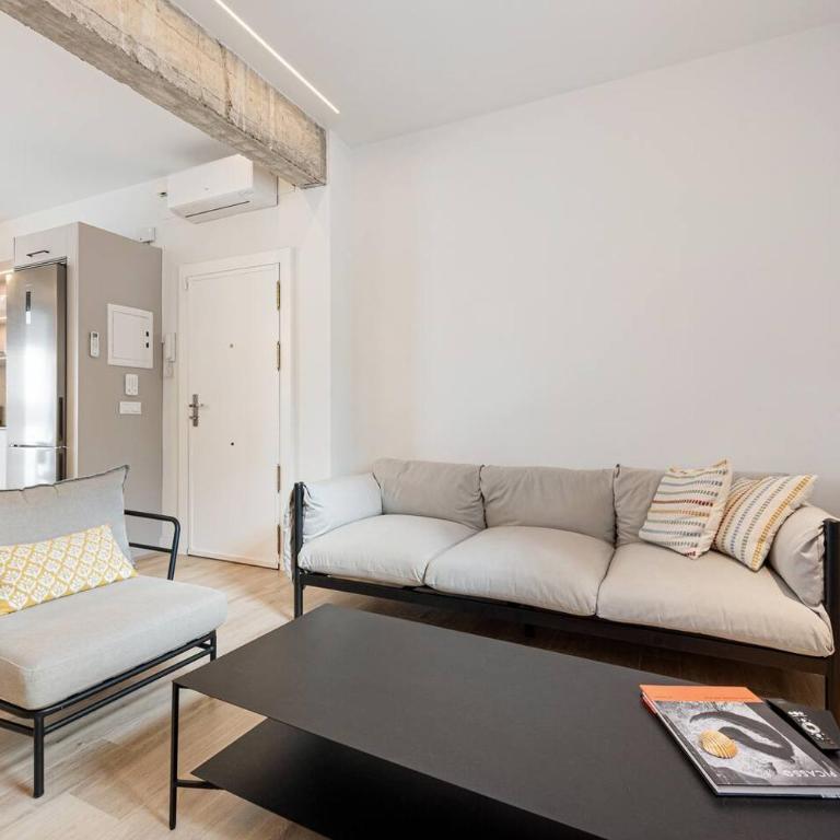 Chic apartment steps from the beach - Apartamento - 25