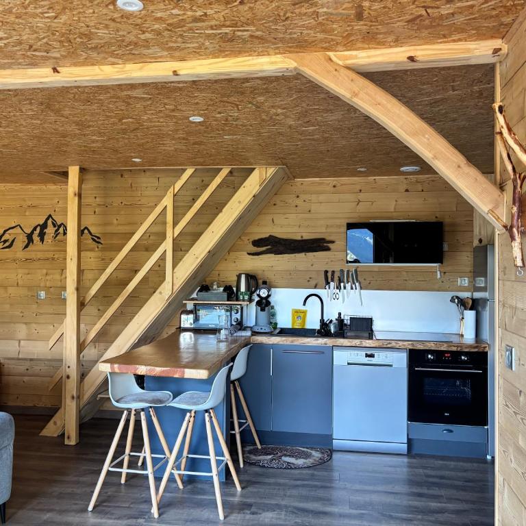 Chalet Cocoon en lisière de forêt, avec grande terrasse, et vue 'waouh' - Chalet 1 Chambre - 10