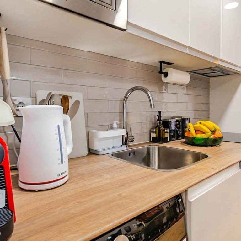 Cozy Room in Madrid City - Chambre Double avec Salle de Bains Commune - 11