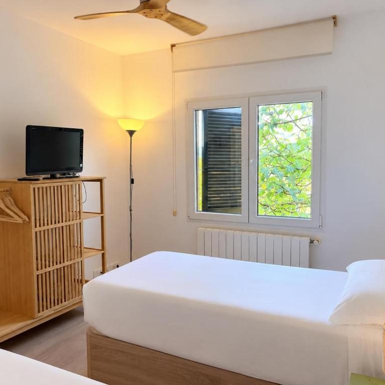 Casa amb piscina i jardí a Palamós per 6 persones - Three-Bedroom House - 92