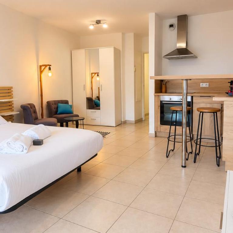 Peaceful studio swimming pool near Menton - Apartment - 3