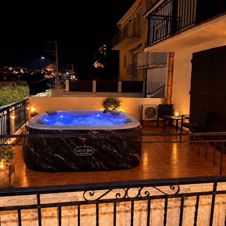 T2 classé 3 étoiles avec 2 grandes terrasses à 300 m de la plage - Villa 1 Chambre - 1