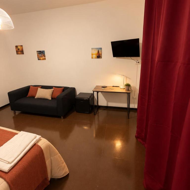 Sc Residence Parma - Camera Matrimoniale Standard con Bagno in Comune - 2