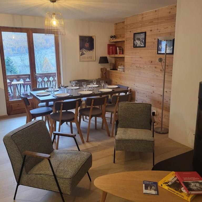 Maison de village, vue montagne - 9 pers. - Maison 4 Chambres - 11