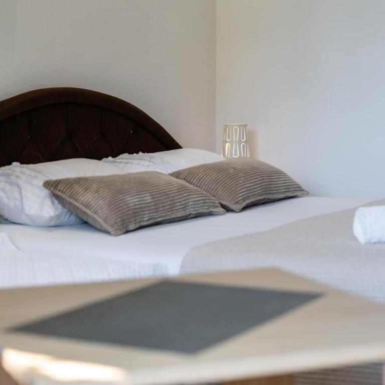 City Center Apartment-Old Town Terrace retreat - Studio with Balcony - 7