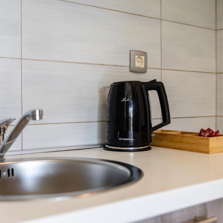City Center Apartment-Old Town Terrace retreat - Studio with Balcony - 16
