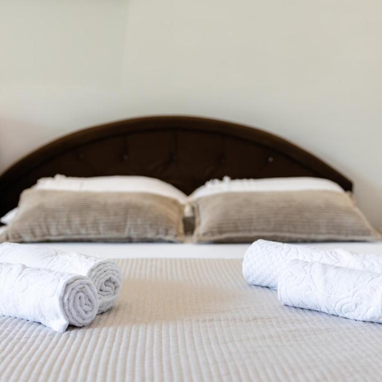 City Center Apartment-Old Town Terrace retreat - Studio with Balcony - 8