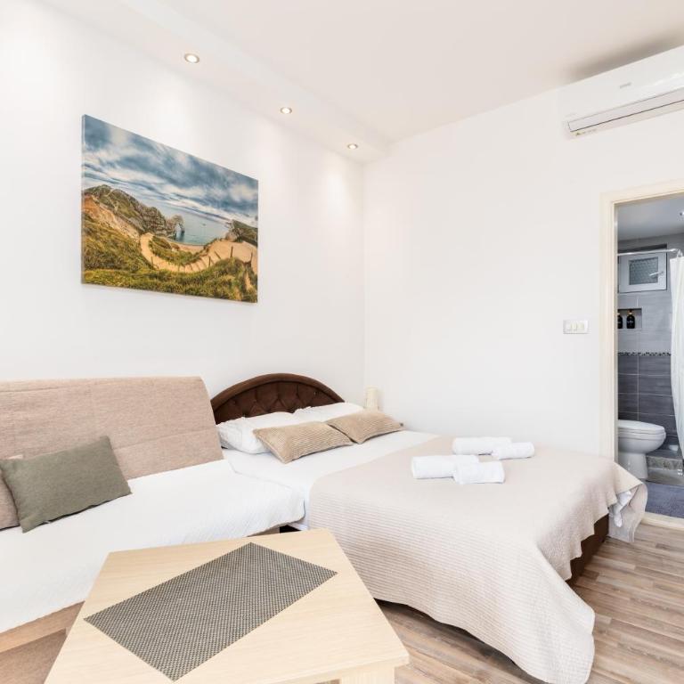 City Center Apartment-Old Town Terrace retreat - Studio with Balcony - 3
