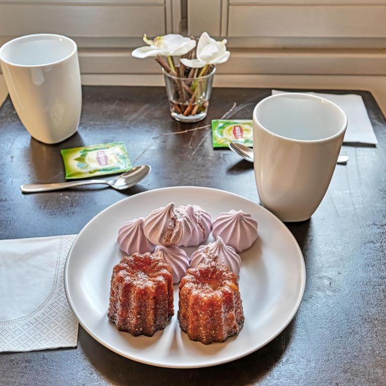 Au cœur des Papes, dans bâtisse de charme studios & appartements en cœur de ville - Appartement 1 Chambre - 14