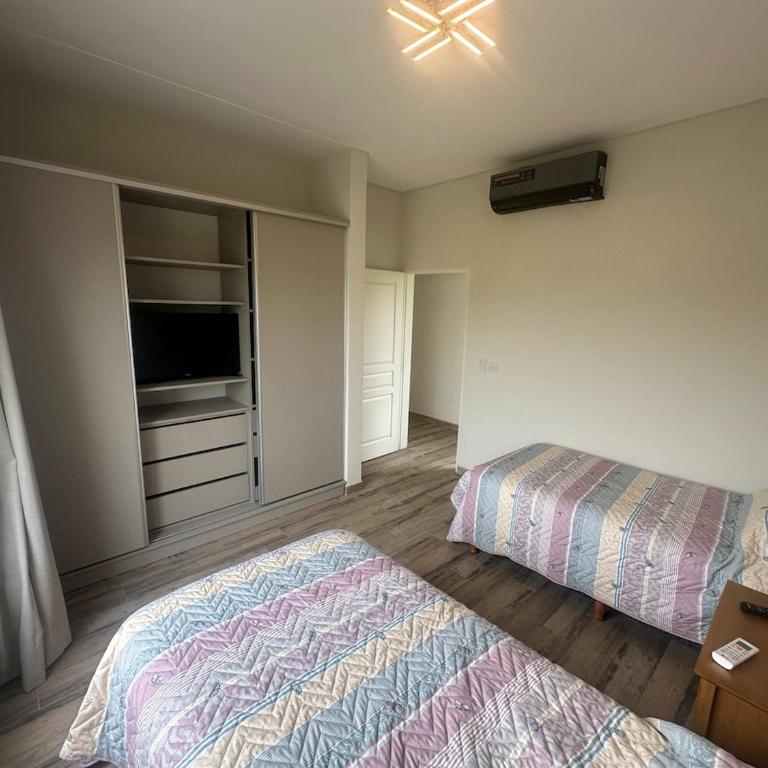 Casa con pileta y comodidades en Costa Esmeralda - Vacation Home - 16