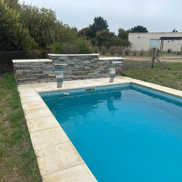 Casa con pileta y comodidades en Costa Esmeralda - Vacation Home - 31
