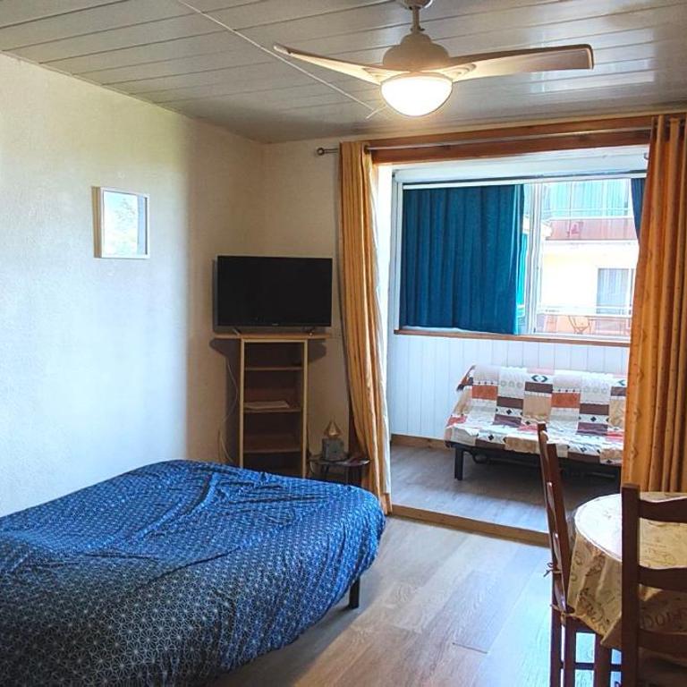 T1 meublé 300 m plage - 20 m des commerces - Apartment mit 1 Schlafzimmer und Gartenblick - 1