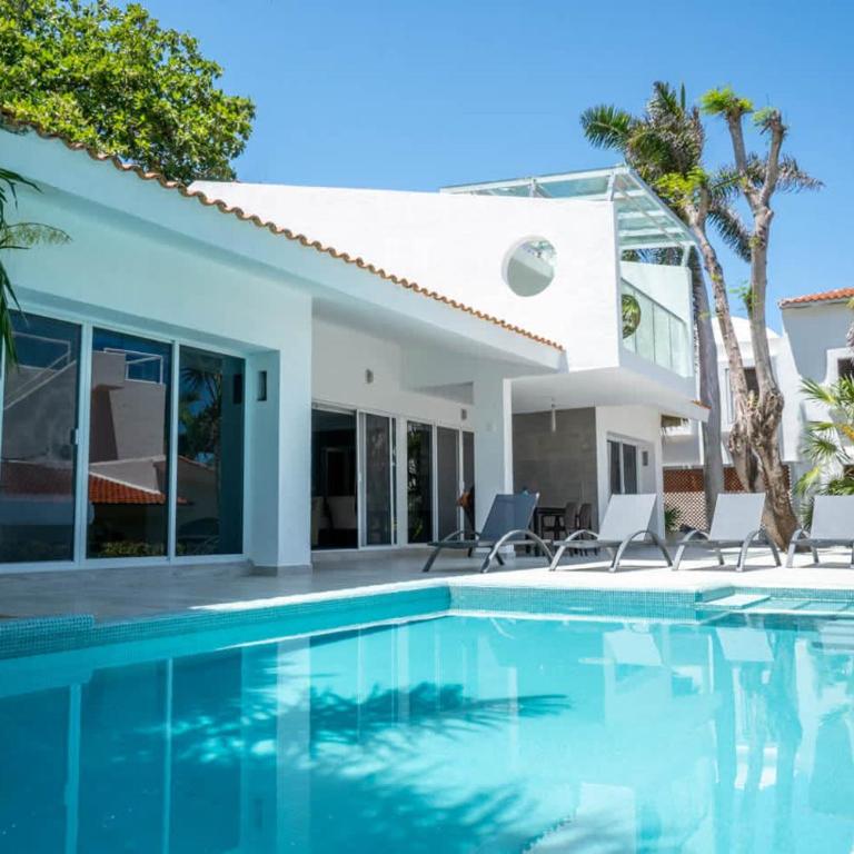 3BR Casa Matuk I Steps from Spectacular Beach I Private Pool - Vacation Home - 1