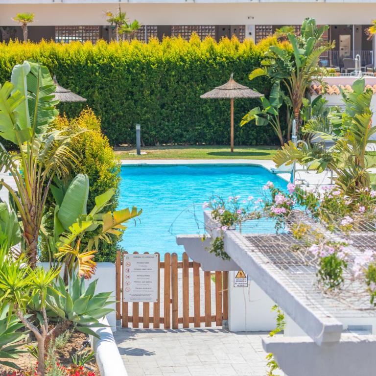 Cerca de la playa, piscina, terraza, vistas - Apartamento de 2 dormitorios con terraza - 2