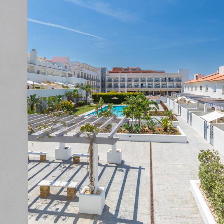 Cerca de la playa, piscina, terraza, vistas - Apartamento de 2 dormitorios con terraza - 13