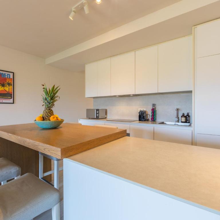Cerca de la playa, piscina, terraza, vistas - Apartamento de 2 dormitorios con terraza - 22