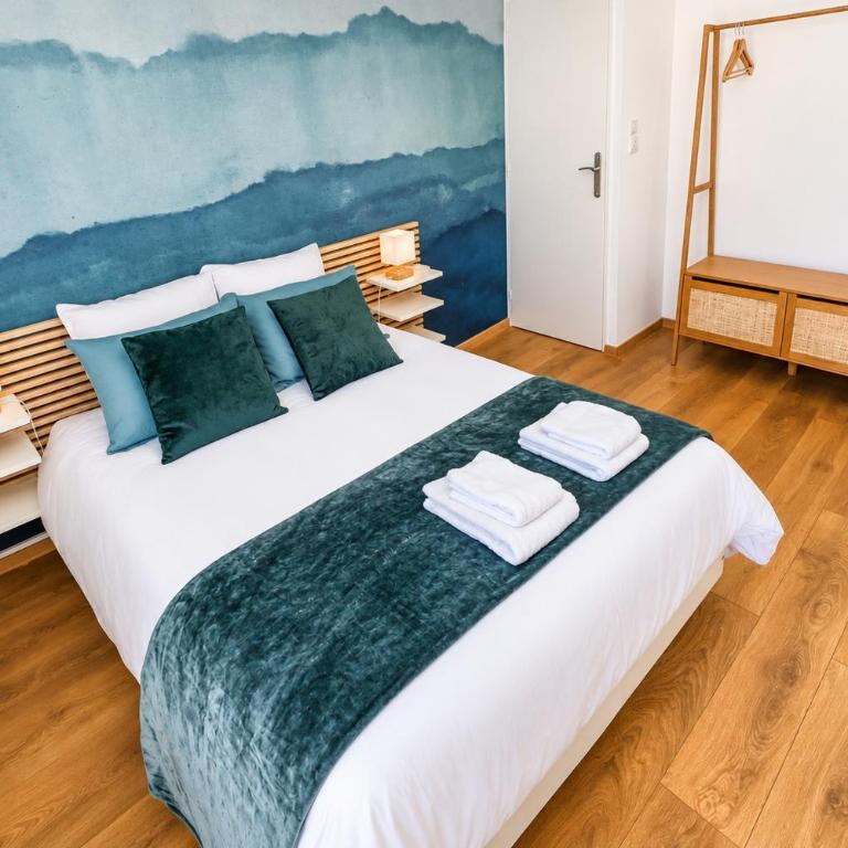 AC - Secure Parking - Near Central Station - Two-Bedroom Apartment - 3