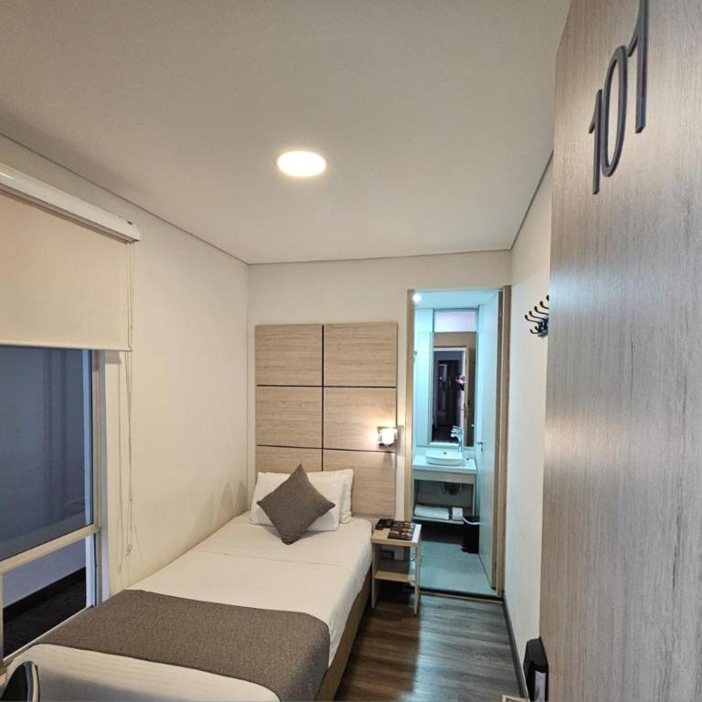 Hotel Bogota Urb - Habitación Individual - 6