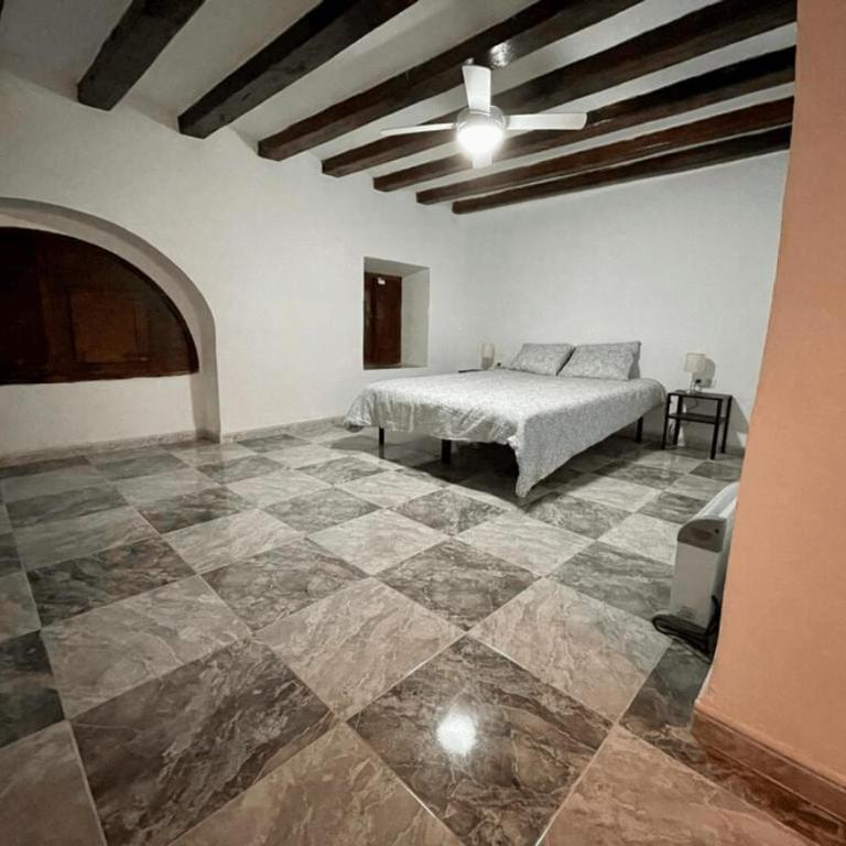 Espacioso bajo en casco histórico - Apartamento de 3 dormitorios - 10