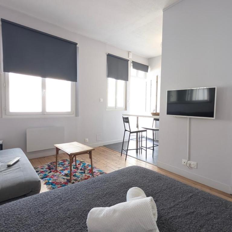 Terrasse 25m - Flat Cosy & Calme - 5 min Gare & Vinci - Appartement 1 Chambre - 1