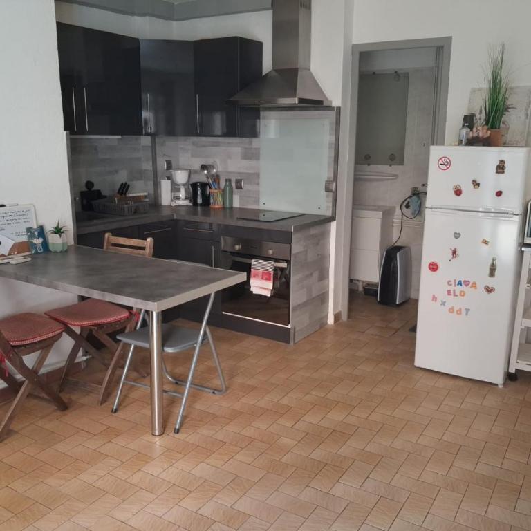 Plage à 100m - Tout à pied - Stationnement gratuit - 3 pers - Two-Bedroom Apartment - 1