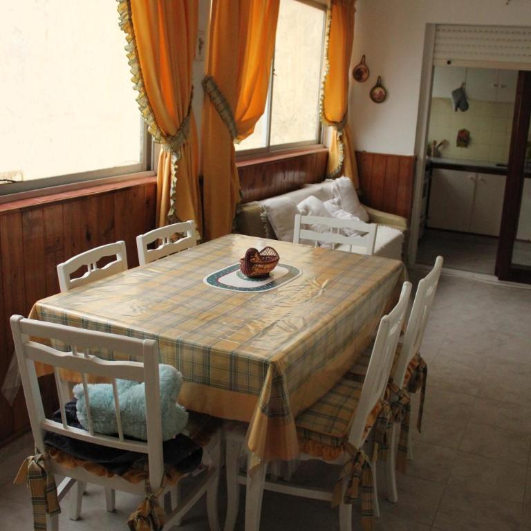 Depto Miramar sobre la peatonal - Two-Bedroom Apartment - 3