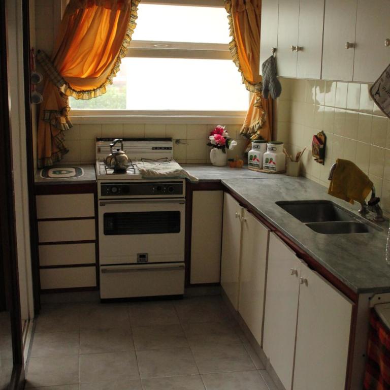 Depto Miramar sobre la peatonal - Two-Bedroom Apartment - 7