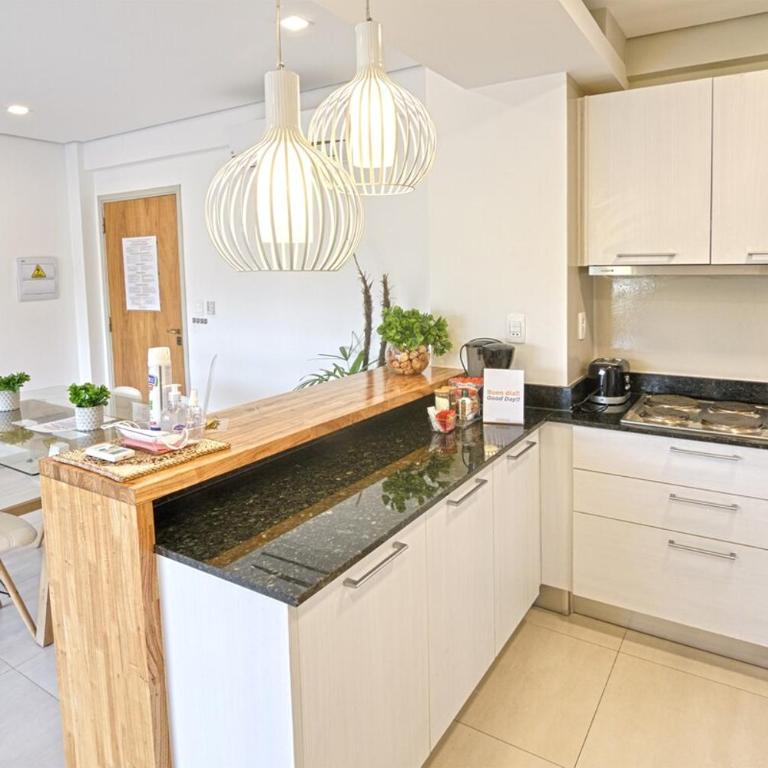 Executive One BR Workspace Pool Malls Nearby - Apartamento - 7